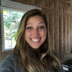 Meet your Posher, Caitlin